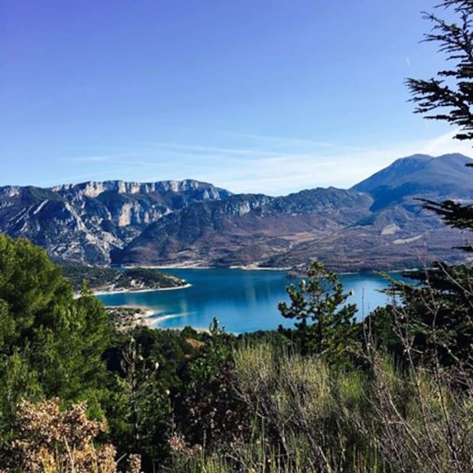 Lac de Sainte Croix, à 10 minutes du gîte