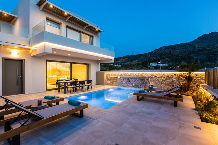 Villa Smili-Naiades/3 bedrooms, luxury, beachfront