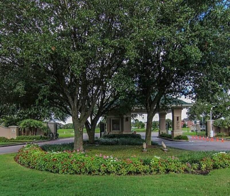 Gated Community with 24/7 Guard