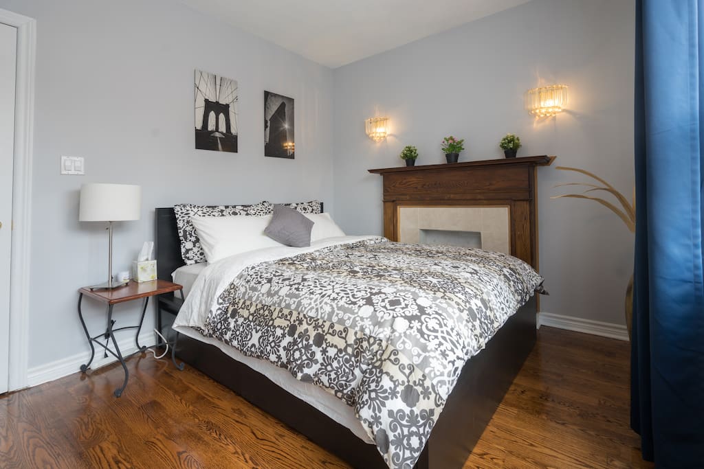 Bedroom #1 - Queen Bed & Double bed