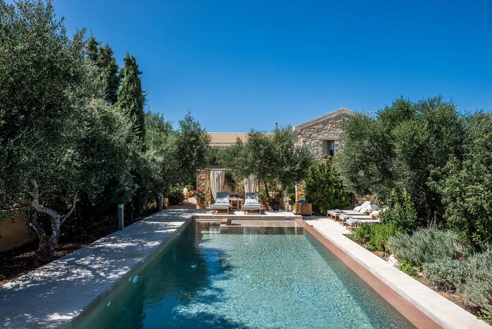 Villa Dimi Near Sandy Beach Kalathas Chania Crete gallery image 5