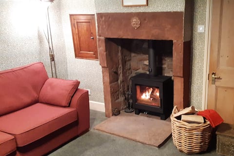 A lovely cosy escape for two (or one)