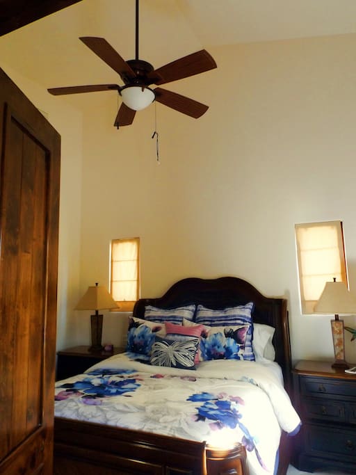 queen bedroom