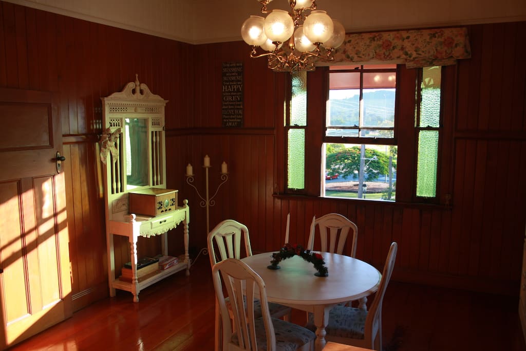 the breakfast room