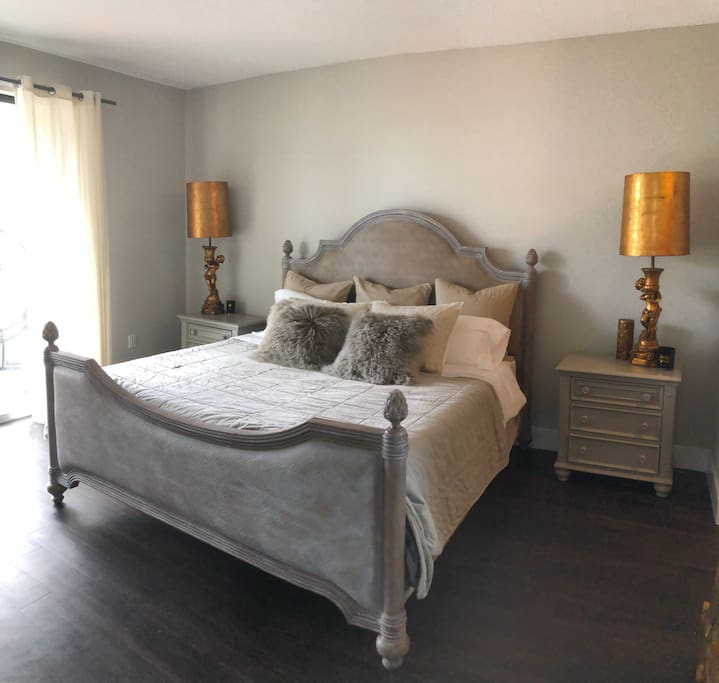 2 Spacious bedrooms, with high quality mattresses