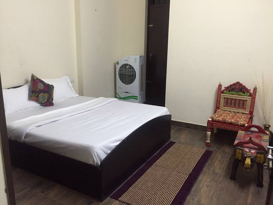 Our beautiful deluxe Private with TV, Wifi & free breakfast