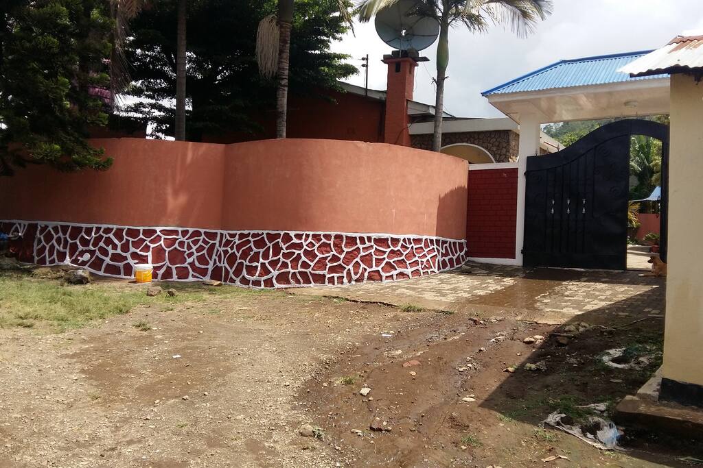 The compound has a parking and its a few metres from the public transport. But we also have a car rental service for all persons with international driving license. For those who don't have international driving license we offer a driver and a ride for an afternoon night cruise.