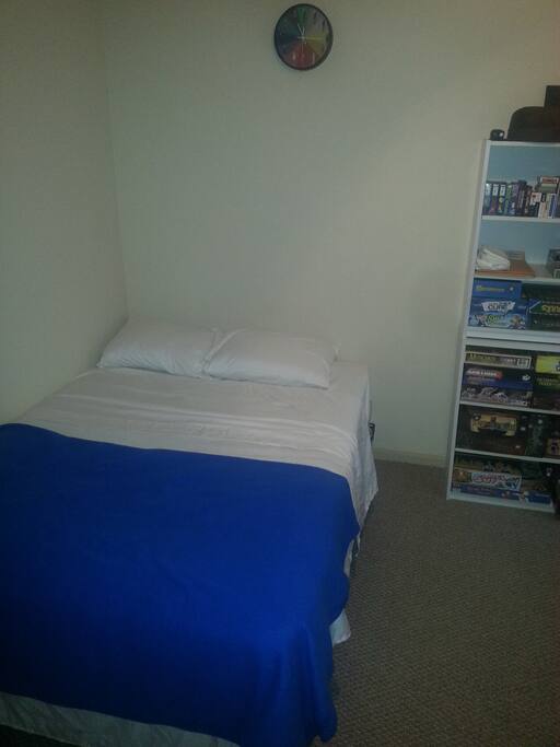 Full size bed