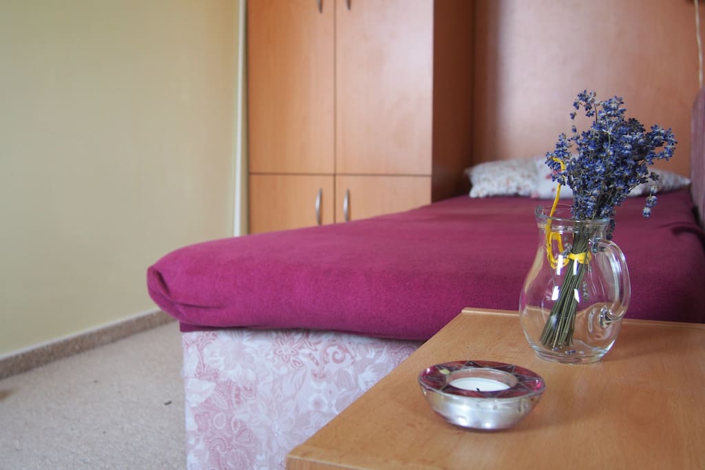 Cozy room for one person.