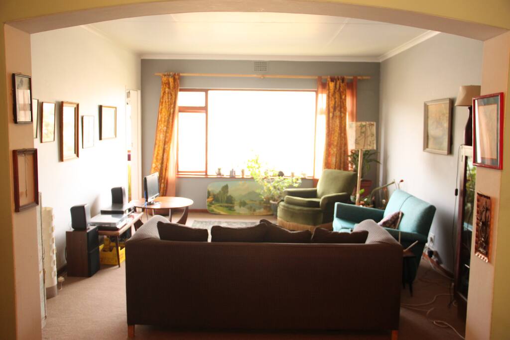 Lounge with mountain view