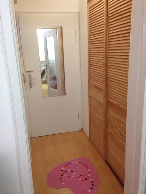 Entrance with garderobe and mirror