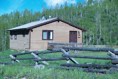 Steamboat Lake Vacation Rentals & Homes - Colorado, United States | Airbnb