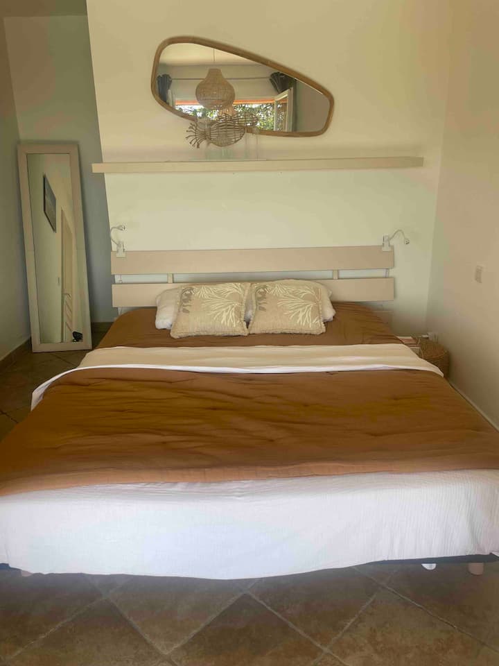 غرفة النوم 2