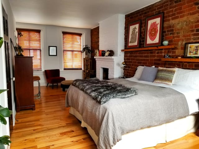 Airbnb Richmond Vacation Rentals Places To Stay Virginia