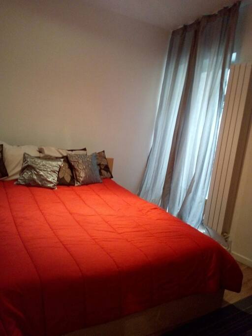 Grande chambre côté cour calme