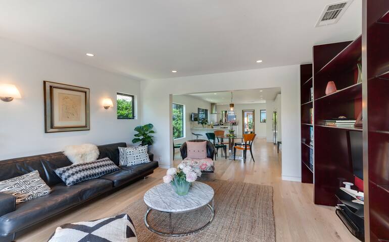 European Designer Melrose Home in Los Angeles gallery image 4