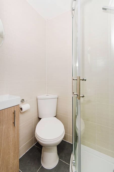 Ensuite to Blue Room