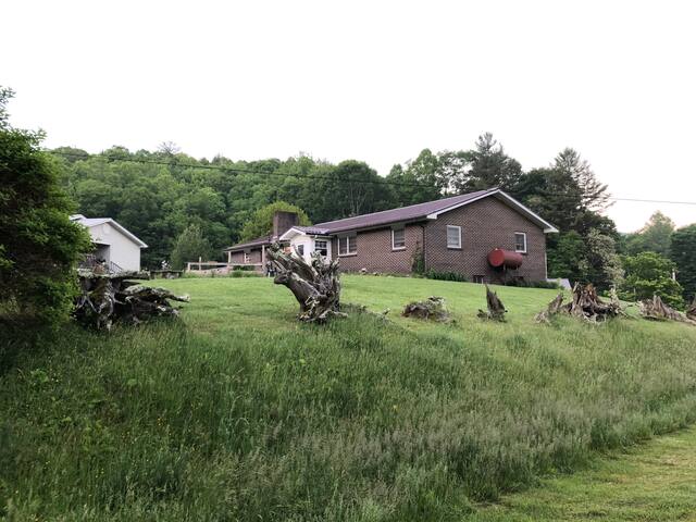Shawneehaw Outpost Little Bear House Dog Friendly Houses For