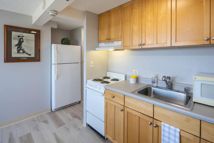 *Diamond Head Views-new Quiet Ac* - Honolulu