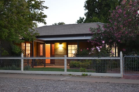 The Grove, A Quiet Family Home, Walk to the River