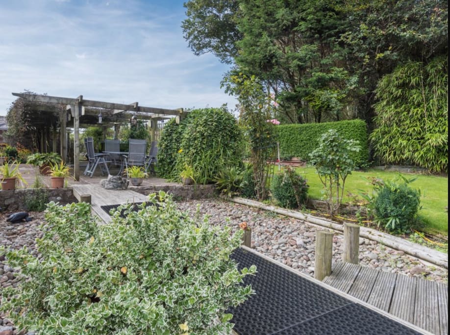GARDEN