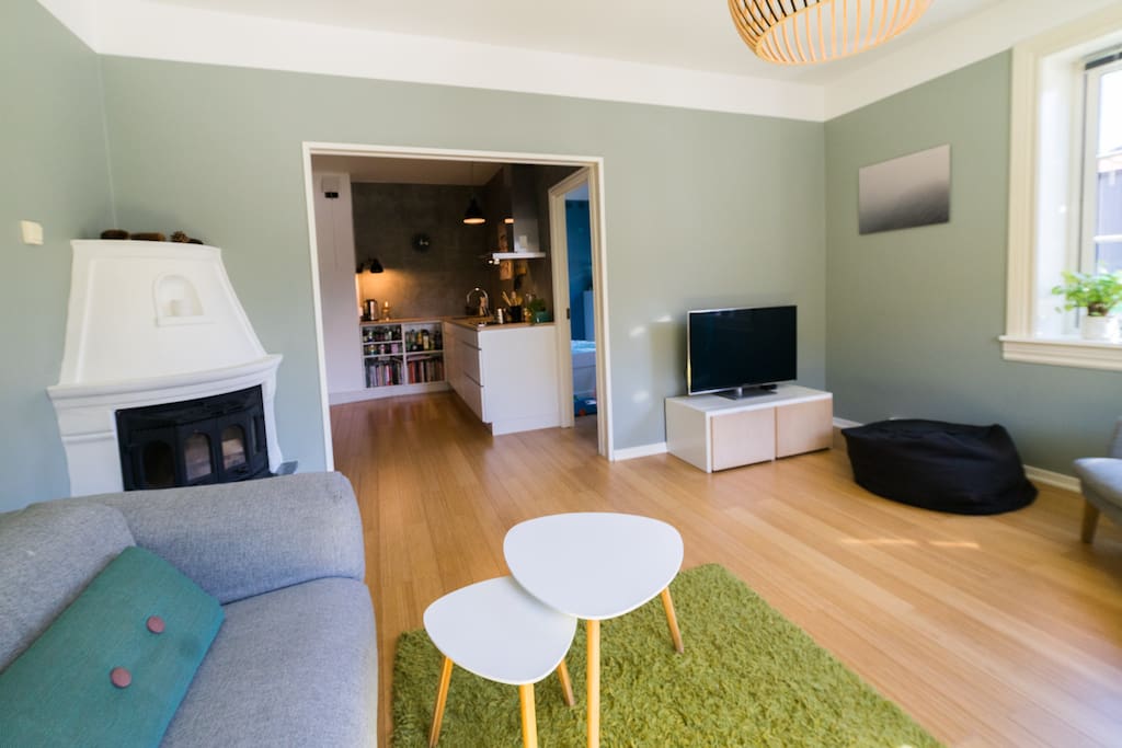 Livingroom, view from other side of the room