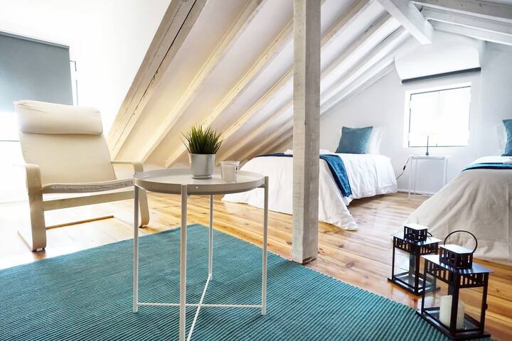 Alfama Historical Apartment 3BR Duplex