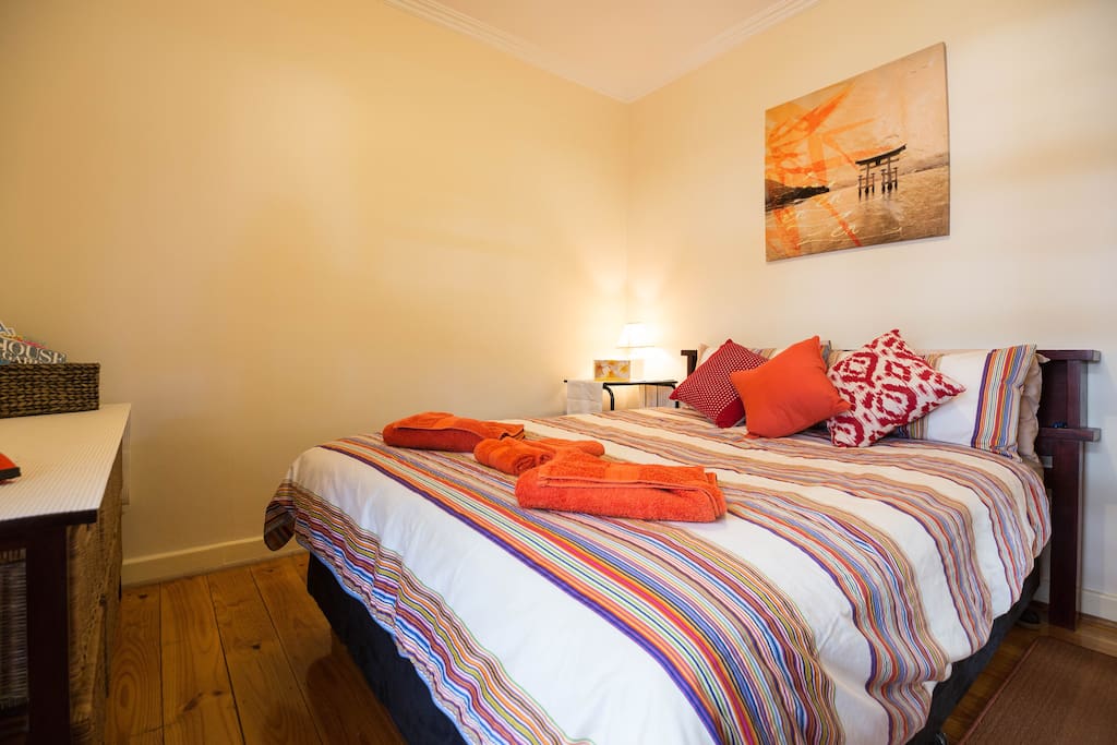 Queen size bedroom