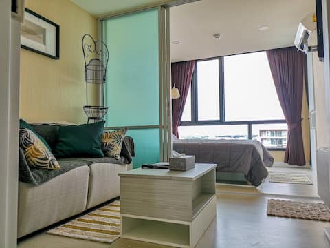 New Condo w Pool and Gym near Fashion Island Mall