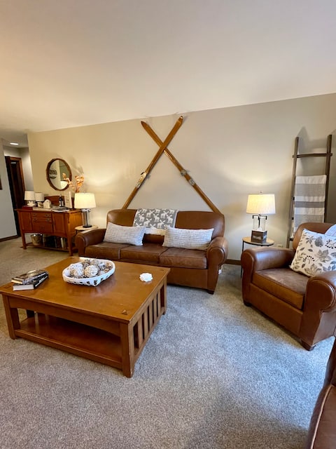 Killington ski-on ski-off 2 bdrm 2 bath condo