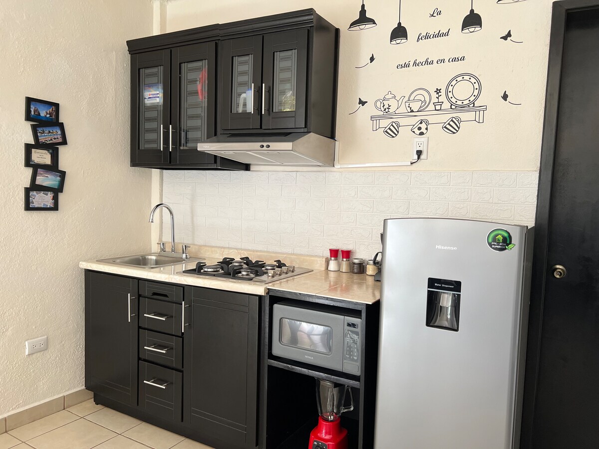 Airbnb con mejor rendimiento: Apartment #2 3 blocks from the pier en La Paz