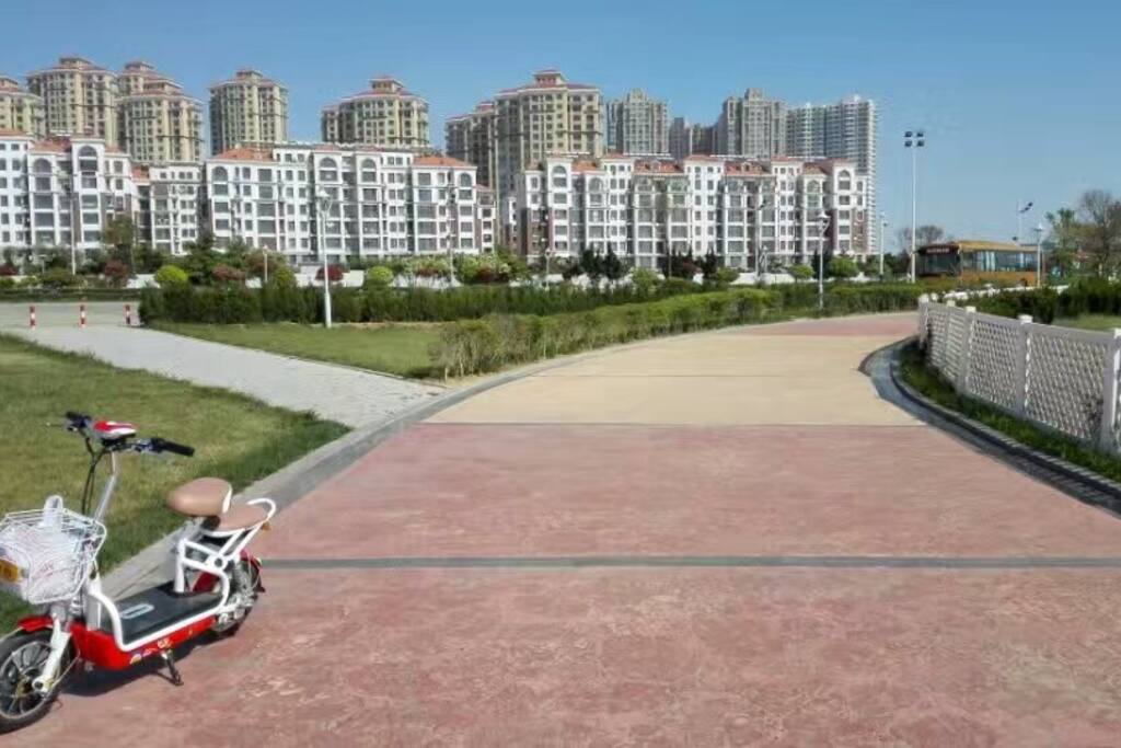 楼前1分钟到大海边