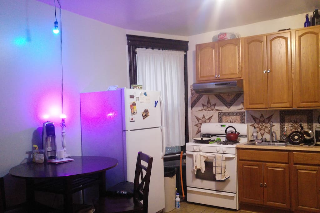Kitchen and dinette - everything you need!