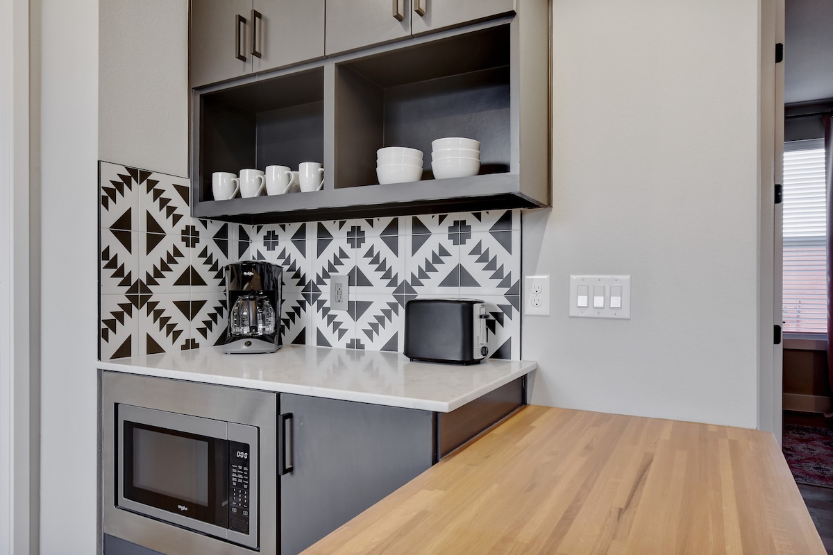 Bright + Stylish Oasis | East ATX, Near Downtown