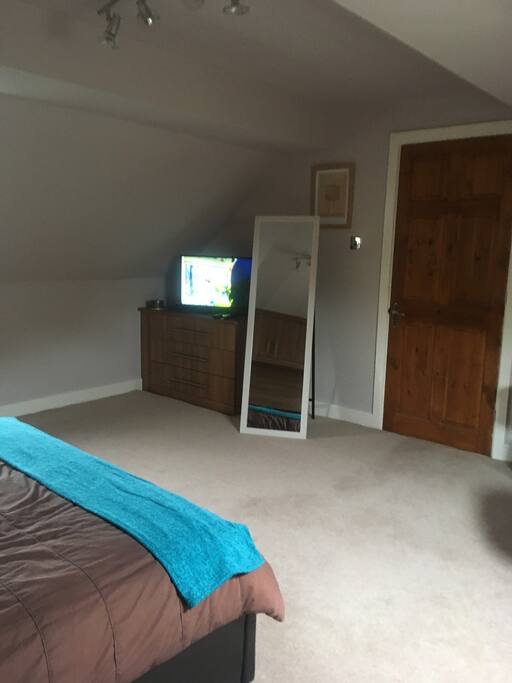 Double bedroom but space for 2 additional airbeds