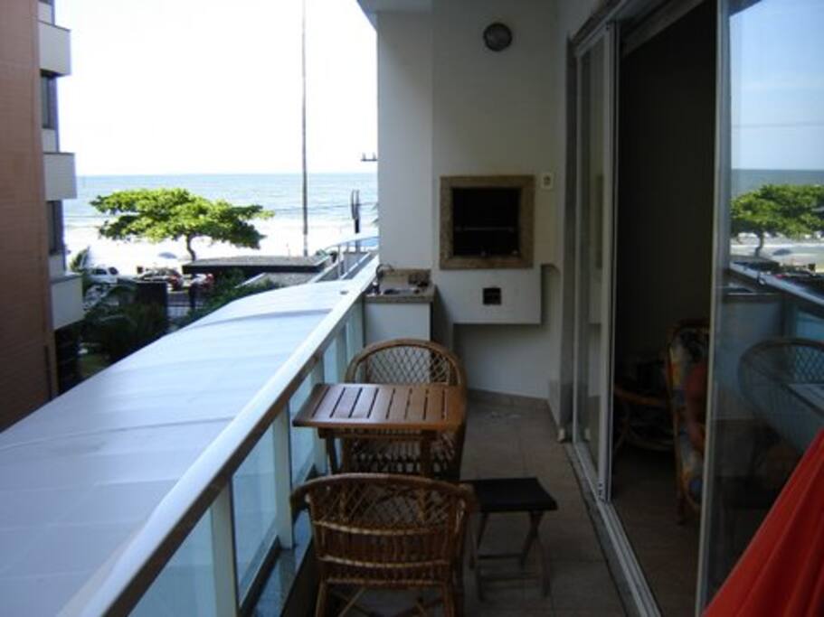 Fazer churrasco com vista para o mar é um luxo
