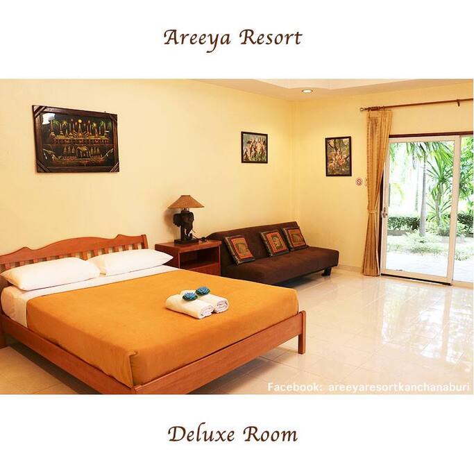 Deluxe Room (Queen size bed)