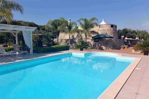 Trullo with Swimming Pool in hilly location
