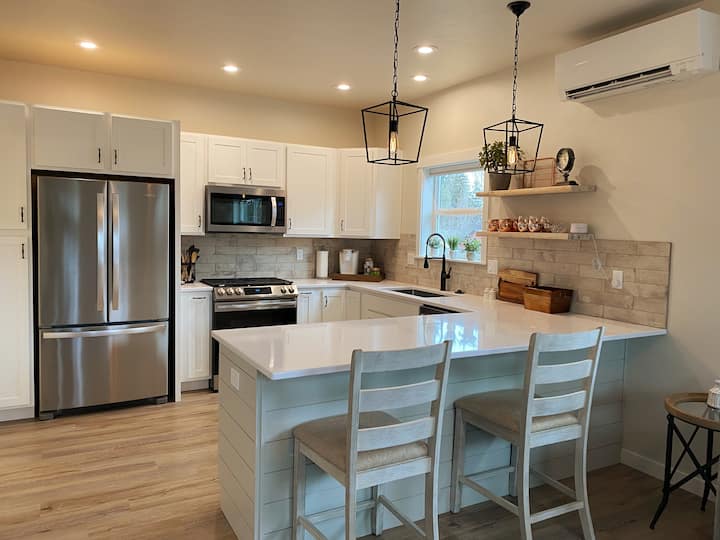 Downtown Bend 1br Steps From Old Mill & River - Bend, OR