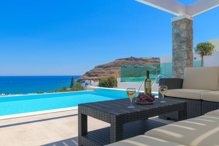 Villa Hermes in Lindos with pool & jacuzzi gallery image 2