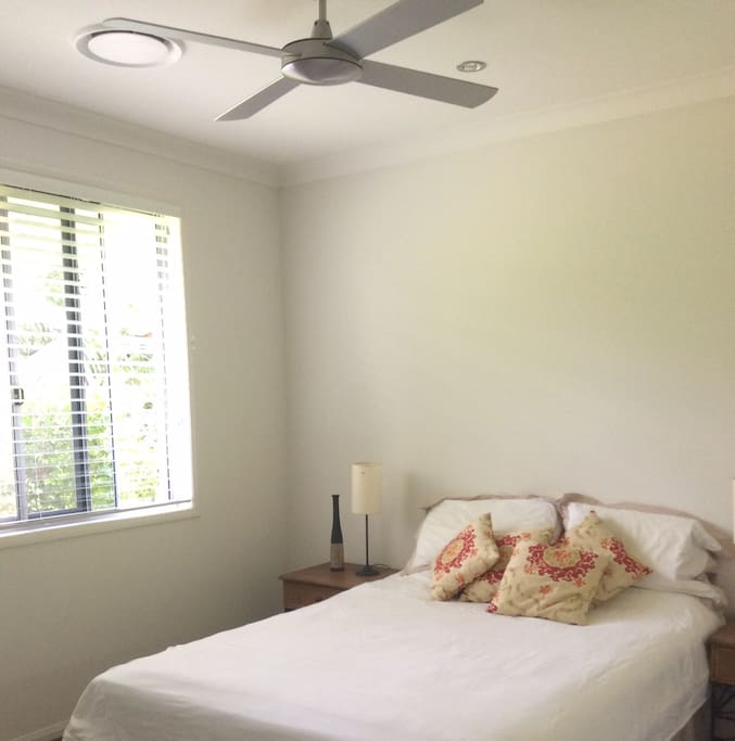 Queen bed with sitting room next door. Cot available. An identical and extra room available for the same price