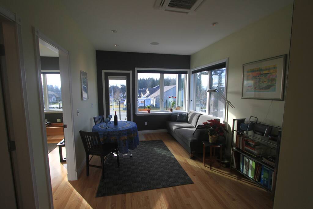 Dining Room with view of Mount Washington and the Beauforts