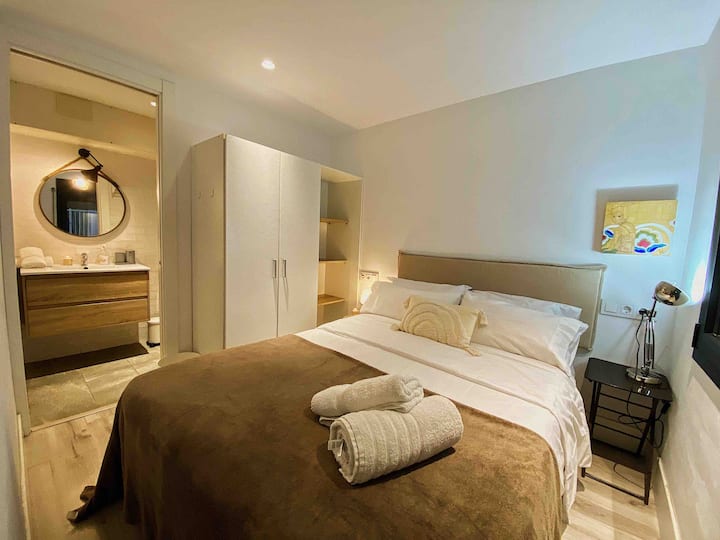 غرفة النوم الرئيسية 