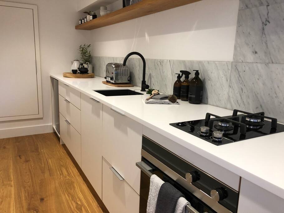 Equipped kitchen waiting to be used, so when you have done your grocery shopping, start cooking and enjoy.