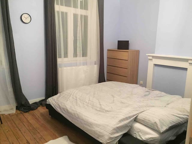 Airbnb Kortrijk Vacation Rentals Places To Stay Flanders