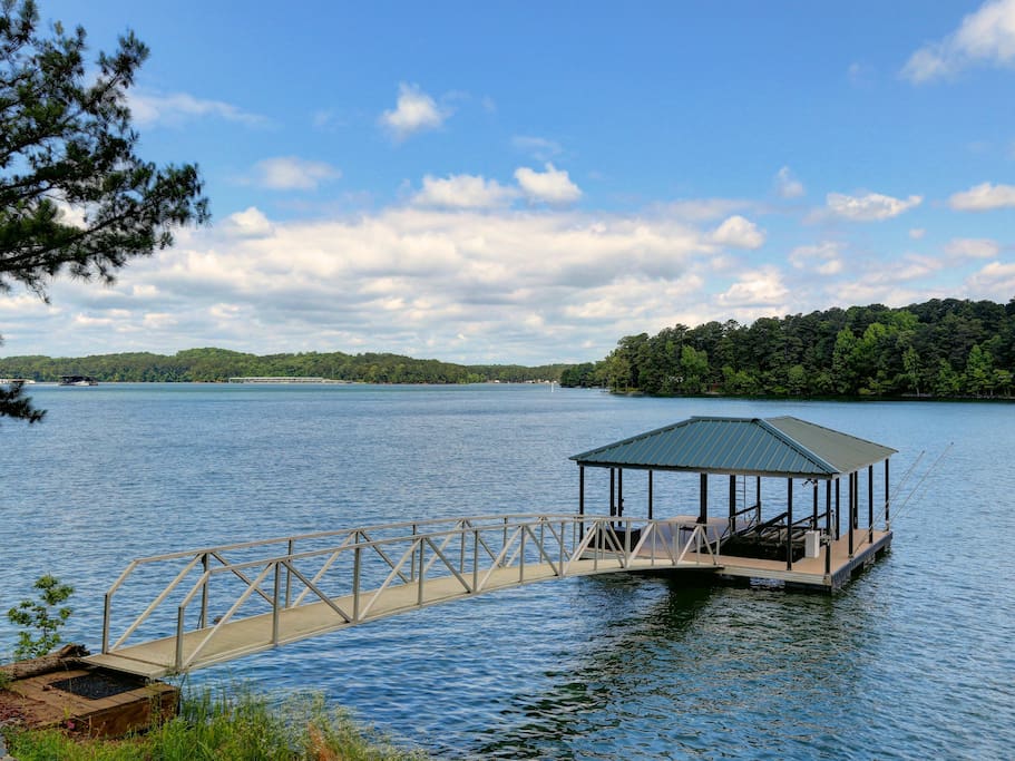 Lake Allatoona Vacation Lakehouse - Houses for Rent in ...