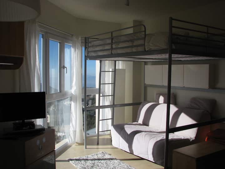 A beautiful apartment right next to the slopes