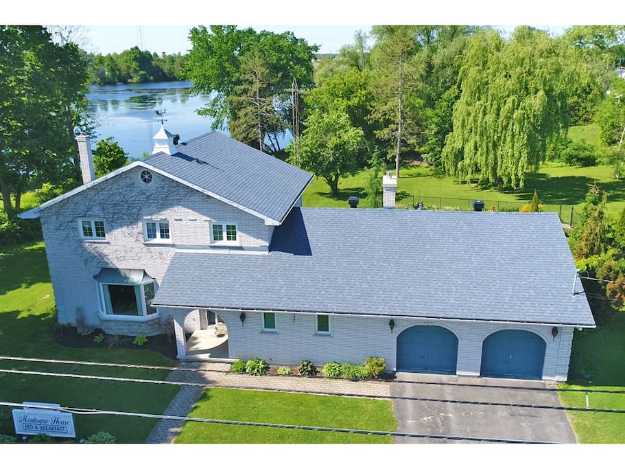 The Montague House Bed &amp; Breakfast