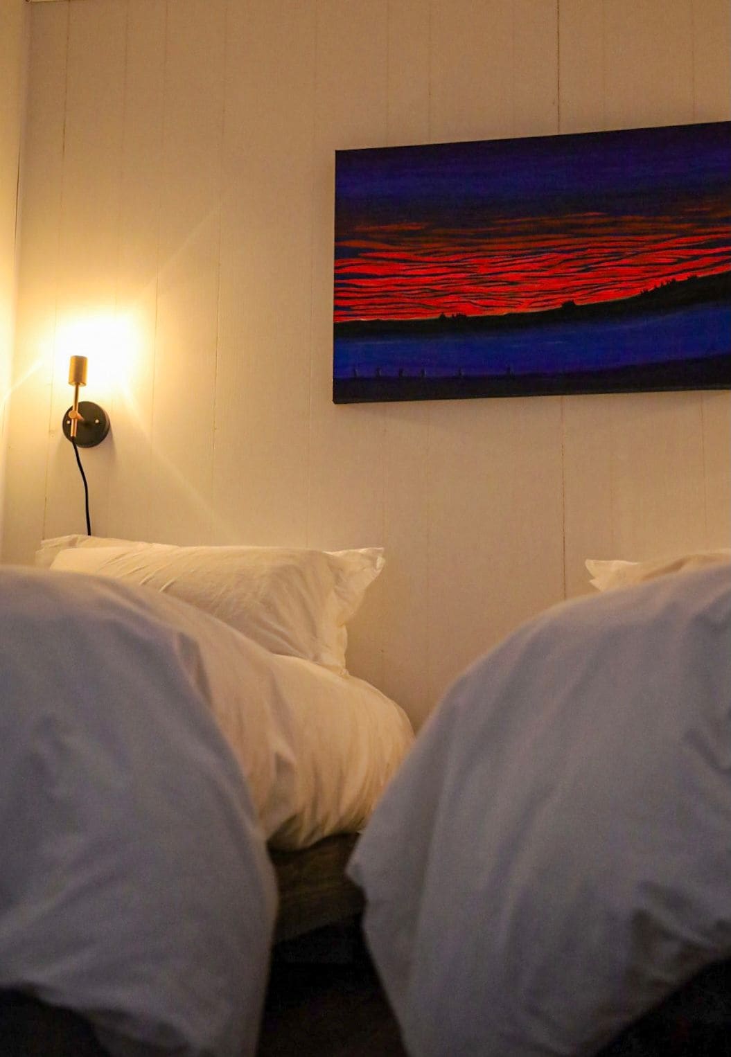 Спална соба 3: два единечни кревета кои лесно може да се претворат во брачен кревет (широк 150-179 см) за сместување на трет пар. Нови душеци и бамбусова постелнина.