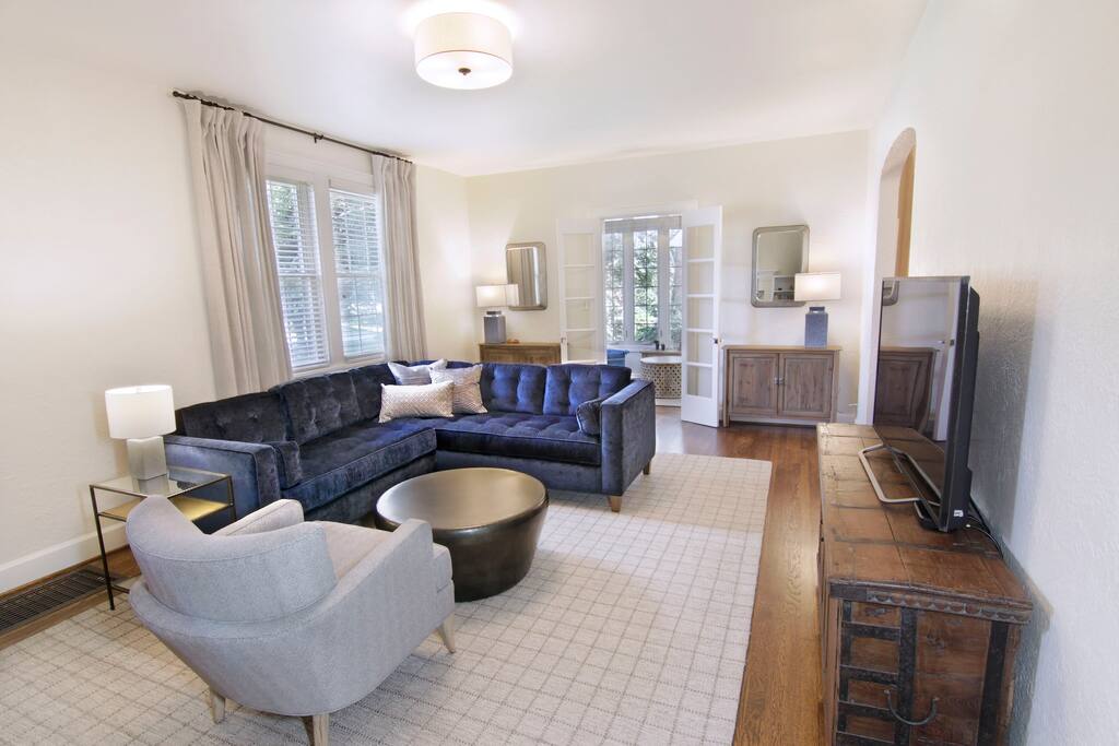 The Observatory (Bluebird Living Room)